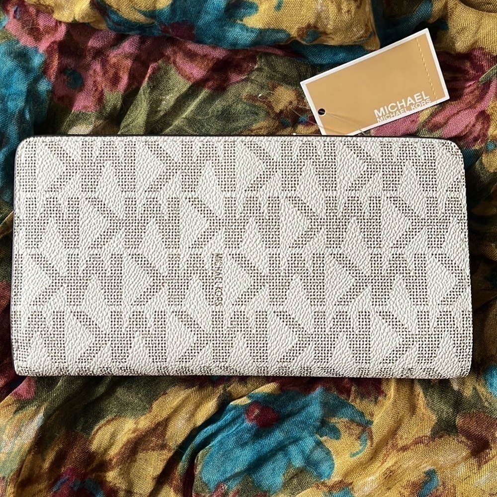 Brand New Michael Kors Vanilla & Luggage Large Top Zip Continental Snap Wallet - Picture 7 of 16